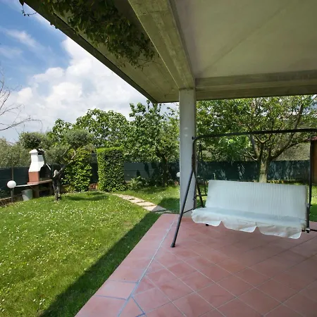 بيت للعطل Modern In With Private Terrace