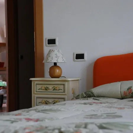 Modern In With Private Terrace Сasa de vacaciones *