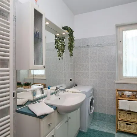 Modern In With Private Terrace Сasa de vacaciones